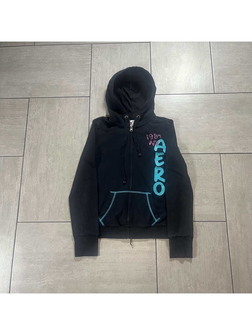 Aero Black Zip-Up Hoodie Sweatshirt Medium
